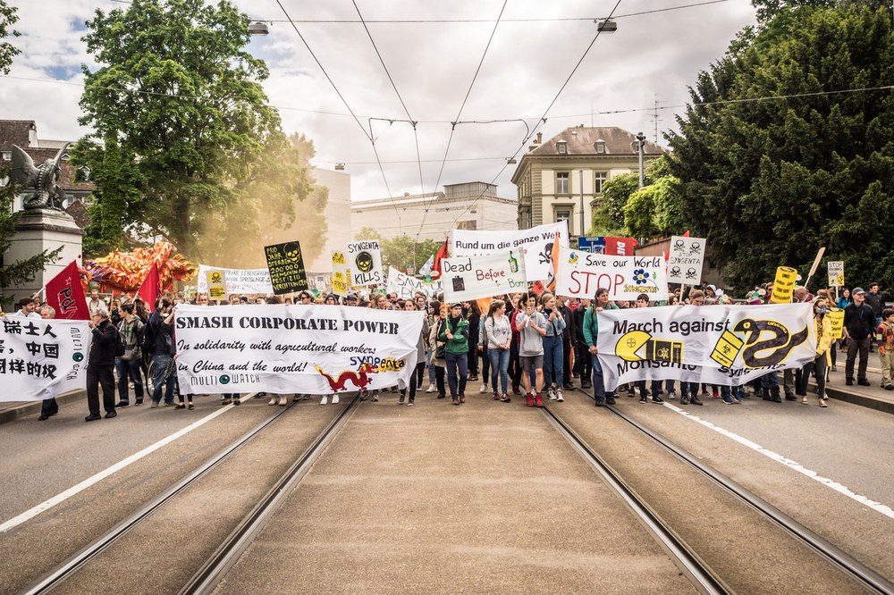 Friedlicher Demonstrationszug in Basel fordert Paradigmenwechsel in der Landwirtschaft