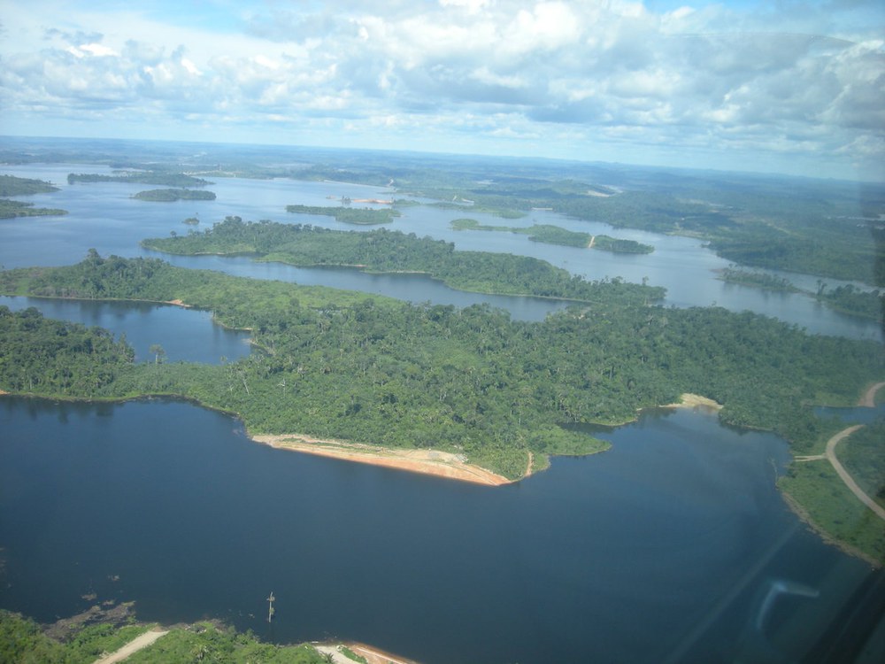 Wegen Staudamm Belo Monte zwangsumgesiedelte Flussanwohner fordern kollektives Territorium