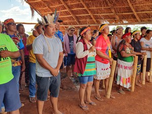 25 Jahre nach Aufnahme der Verhandlungen wurde am vergangenen Freitag in der uruguayischen Hauptstadt Montevideo verkündet: Es ist so weit, der Vertragstext des Abkommens zwischen den Mercosur-Staaten und der EU ist unterschriftsreif. Der durch seine Ratifizierung erwartbare Schaden für Indigene in Brasilien kündigt sich jetzt schon bitter an. Bleibt zu hoffen, dass die Regierungen der EU-Mitgliedstaaten eine Ratifizierung am Ende verhindern.